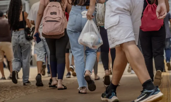 Prazo para pedir isenção da taxa do Enem 2026 termina nesta sexta-feira (24)