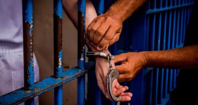 03-prisao-bandido-preso-1000x530 Nova lei aumenta penas para furto, roubo e golpes virtuais