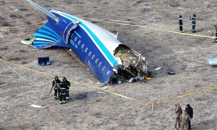 Avião caido no Cazaquistão