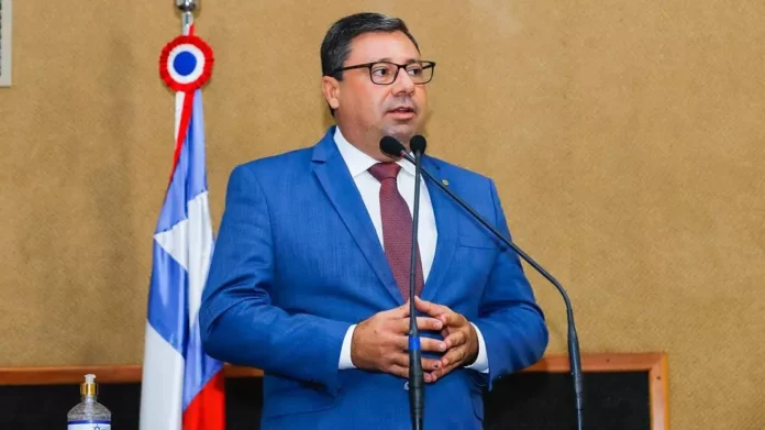 penalva-vaner-casaes-alba Deputado Penalva deixa PDT após aproximação com base governista