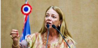 Fabíola Mansur confirma filiação ao PV