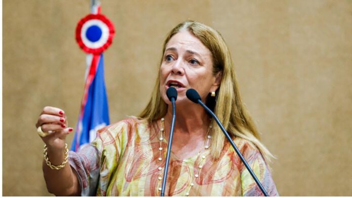 Fabíola Mansur Fabíola Mansur confirma filiação ao PV