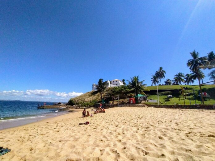 Inema aponta 11 praias impróprias para banho em Salvador neste fim de semana; veja quais