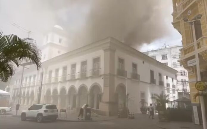 Incêndio na Camara de Vereadoes