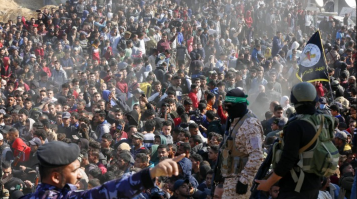 Oito reféns foram libertos em Gaza nesta quinta-feira (30)