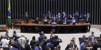 Câmara dos Deputados inicia debate sobre projeto que pode ampliar número de parlamentares
