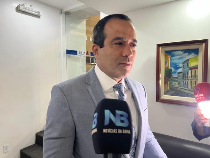 "Nem os aliados gostam dele", dispara Bruno Reis sobre Rui Costa