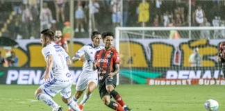 Sem Kayzer, Vitória enfrenta o Cruzeiro no Mineirão