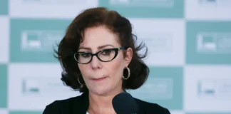 Justiça italiana mantém prisão de Carla Zambelli após audiência de custódia