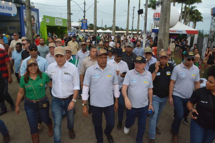 Zé Ronaldo e Jerônimo na ExpoFeira