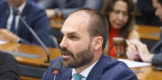 Eduardo Bolsonaro não comparece a interrogatório no STF