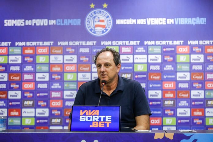 Rogério Ceni Ceni explica escolha de Léo Vieira no lugar de João Paulo