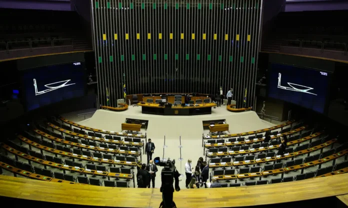 Congresso Nacional abusa de votações simbólicas e sem transparência