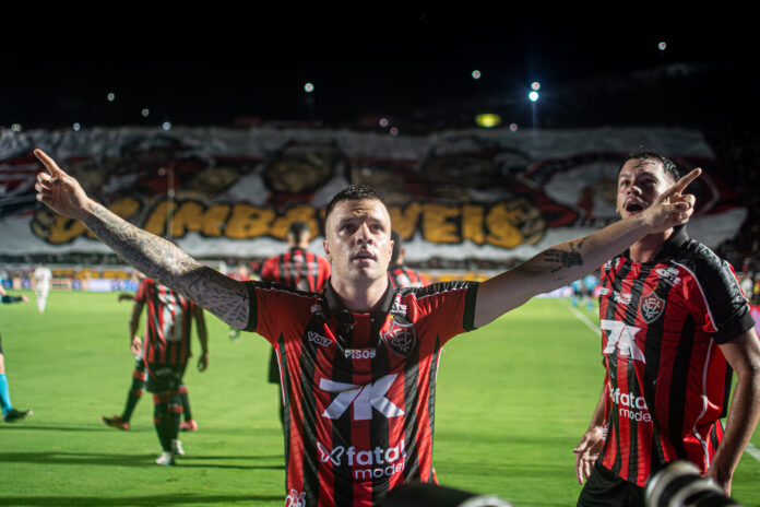 Renato Kayzer Vitória
