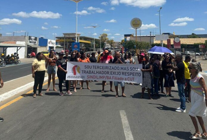 Trabalhadores da limpeza de Juazeiro