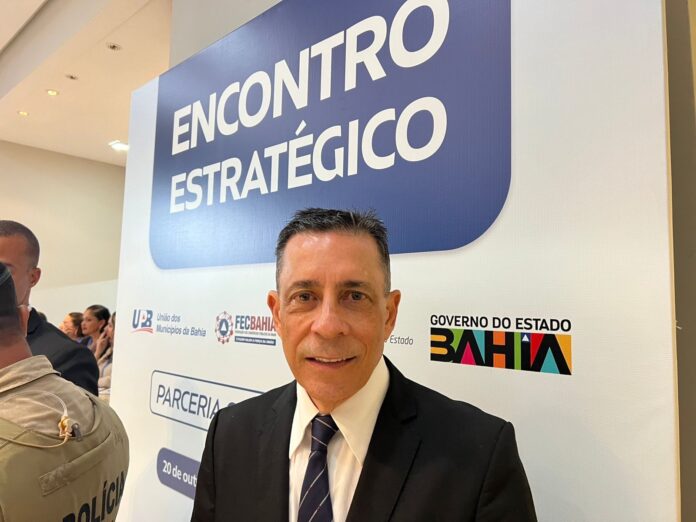 Secretário Sérgio Carneiro