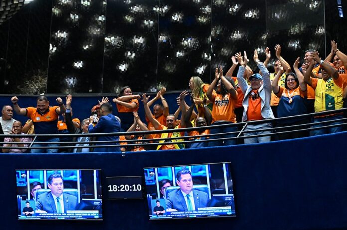 Agendes de saúde e endemias