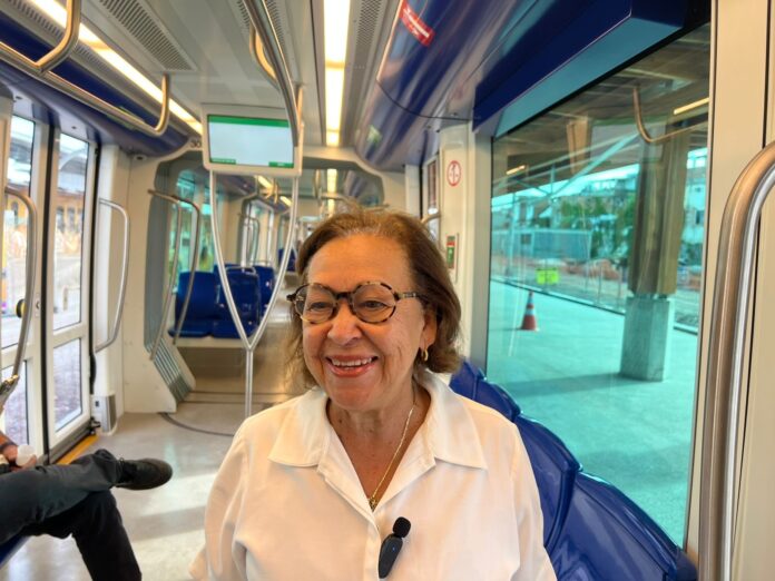 Lídice compara entregas do metrô e VLT com promessa de ônibus com ar-condicionado