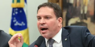 EUA pede saída de delegado da PF após atuação em caso de Ramagem; Lula reage
