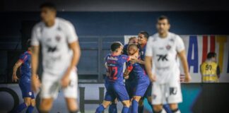 Vitória sofre goleada e não depende mais de si para permanecer na Série A