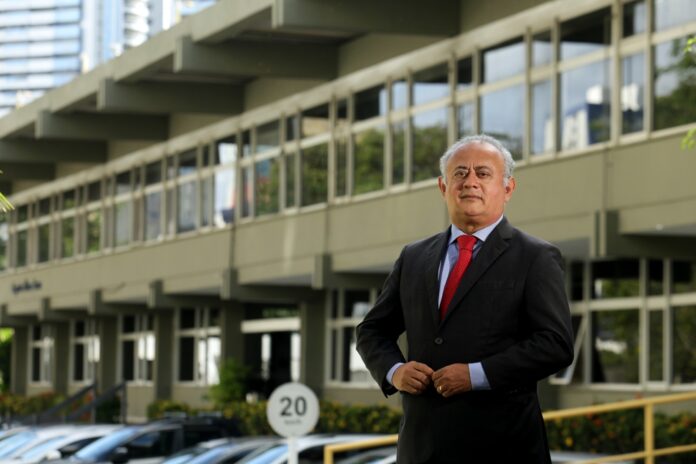 Presidente da FIEB participa de missão empresarial ao Panamá