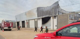 Bombeiros controlam incêndio em depósito de colchões em Juazeiro