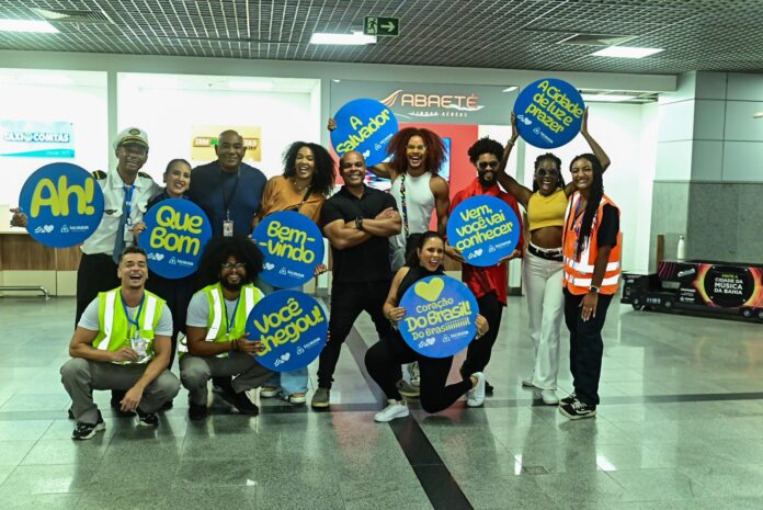 Receptivo marca chegada de turistas ao Aeroporto de Salvador para o Carnaval 2026