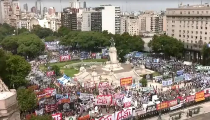 argentina protesto reforma trabalhista Senado da Argentina aprova reforma trabalhista em meio a protestos e confrontos