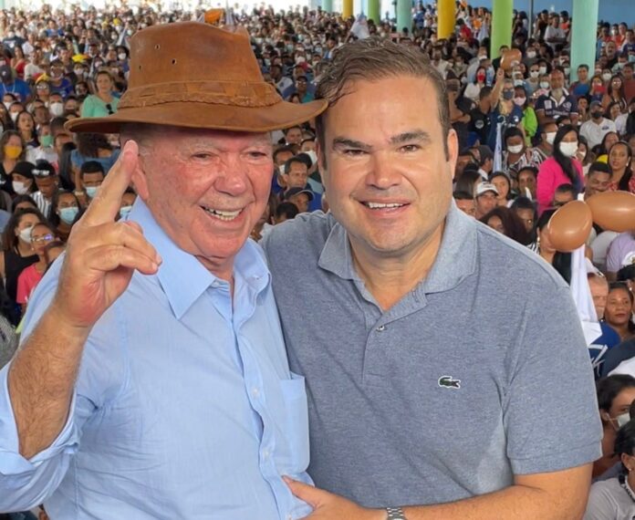 Cacá Leão homenageia João Leão pelos 80 anos