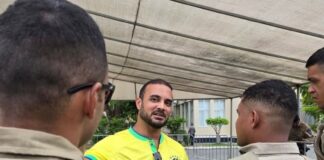 Capitão Alden vistoria condições de trabalho de PMs no Carnaval de Salvador
