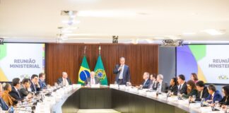 Rui Costa apresenta números do governo Lula e destaca: "transformando a vida dos brasileiros"