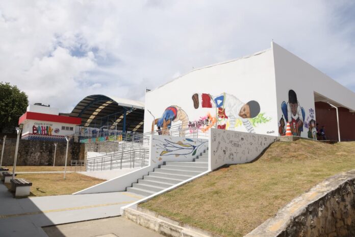 Governo do Estado inaugura dois colégios integrais em Cajazeiras