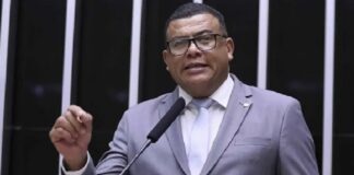 Deputado se envolve em confusão com garota de programa