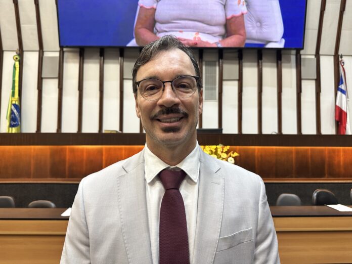 Presidente do Bahia comenta permanência de Rogério Ceni, racismo no futebol e homenagem na ALBA