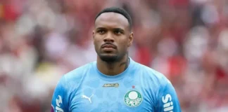 Goleiro do Palmeiras é alvo de injúria racial em clássico contra o Corinthians