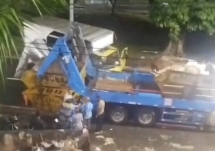 gari limpurb agente esamagado Agente da Limpurb morre após ser esmagado por contêiner em Salvador