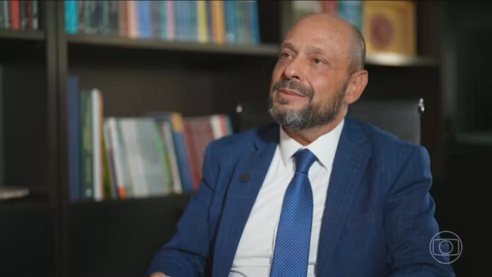 gilbertowaller Lula demite presidente do INSS