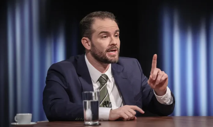 Novo Desenrola já beneficiou 6 milhões de pessoas, diz Dario Durigan