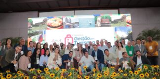 Seminário reúne gestores municipais para fortalecer atividade nas 13 zonas turísticas da Bahia Seminário reúne gestores municipais para fortalecer atividade nas 13 zonas turísticas da Bahia