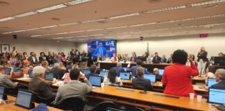 Comissão da Câmara aprova texto-base para fim da escala 6x1
