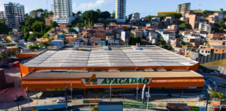 Na contramão do fim da 6x1, Grupo Carrefour quer ampliar lojas 24h; Bahia pode ser impactada