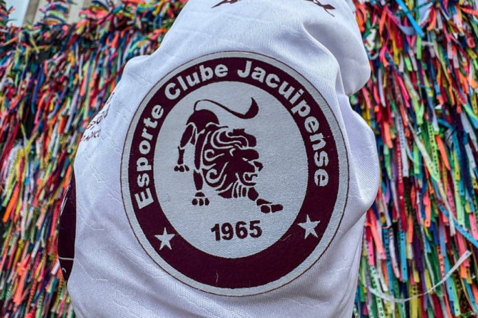 camisa jacuipense Atacante do Jacuipense é preso por suspeita de agressão e violência psicológica contra companheira