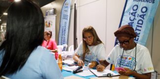 Caravana dos Direitos Humanos oferece serviços gratuitos em Salvador