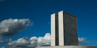 Nova cláusula de barreira ameaça partidos menores nas eleições de 2026
