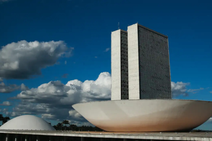congresso nacional brasilia Nova cláusula de barreira ameaça partidos menores nas eleições de 2026