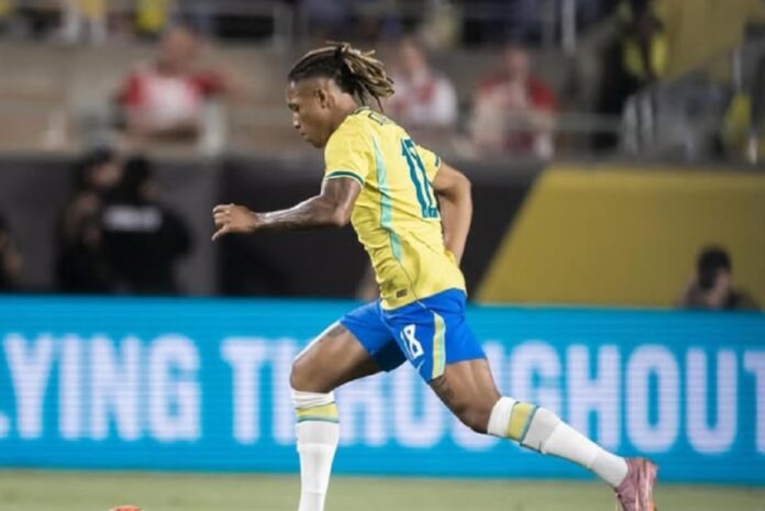 dnilo Craque convocado para a Copa é afastado de time brasileiro