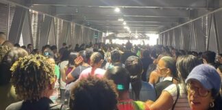 Salvador: Passageiros derrubam portão de BRT durante mobilização dos rodoviários Salvador: Passageiros derrubam portão de BRT durante mobilização dos rodoviários