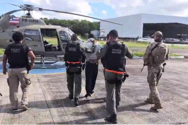 ider facçao preso Casal líder de facção capturado na Bolívia chega a Salvador sob escolta das forças integradas