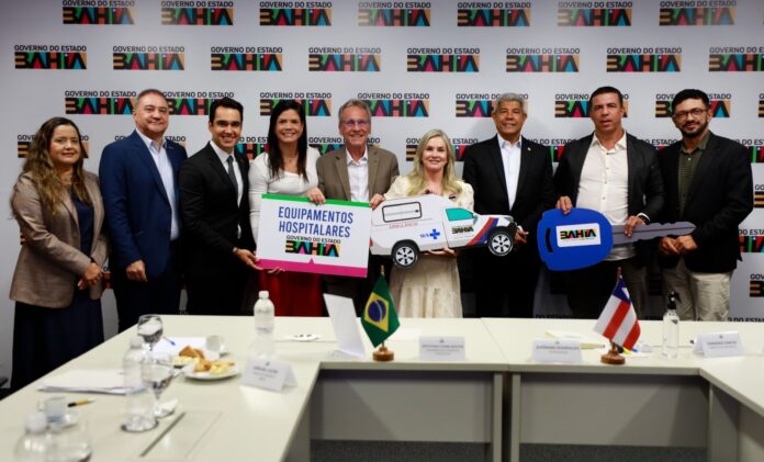 jeronimo dom basilio Bahia discute abastecimento e entrega equipamentos de saúde em Dom Basílio