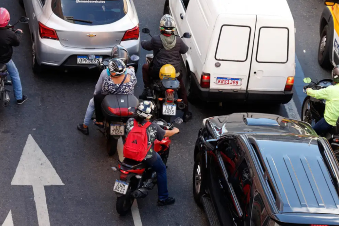 motos HGCA faz alerta sobre acidentes de trânsito em Feira; 70% das vítimas são motociclistas